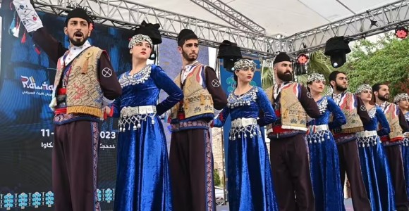 Ishtar Dance group steesl the hearts of Assyrians in Northern Iraq with its performances