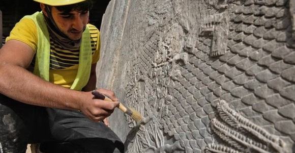 Mosul archaeology project uncovers 'spectacular' Assyrian relics